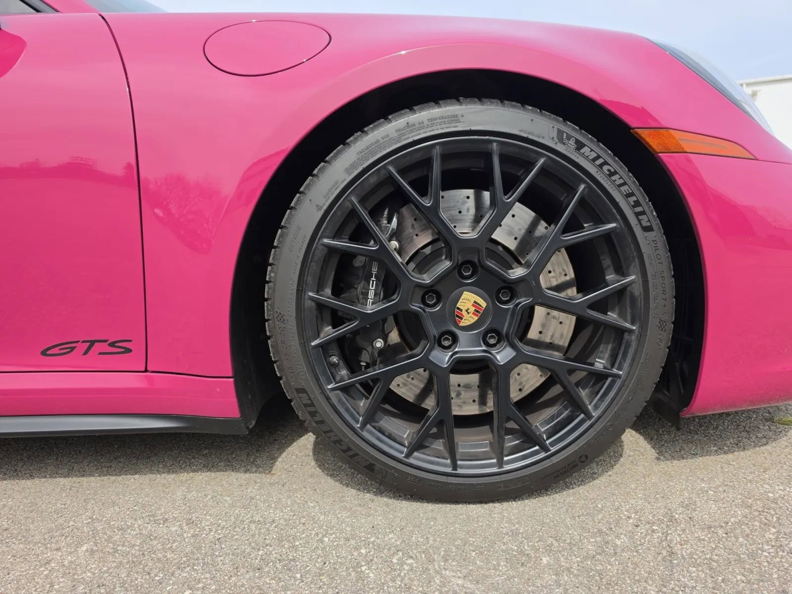 Used 2024 Porsche 911 Carrera GTS w/ Premium Package RWD image 29