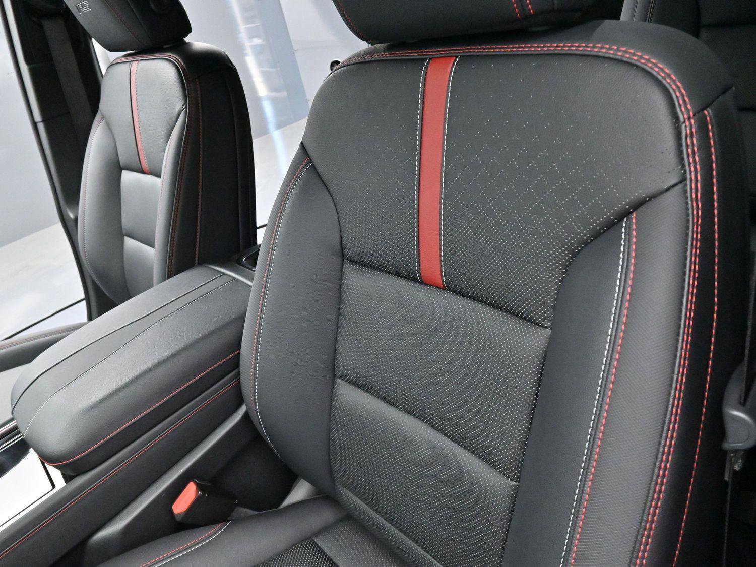 Used 2024 Chevrolet Traverse RS w/ LPO, Floor Liner Package image 17