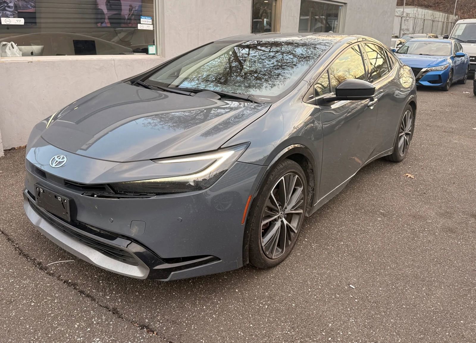 Used 2023 Toyota Prius XLE image 1