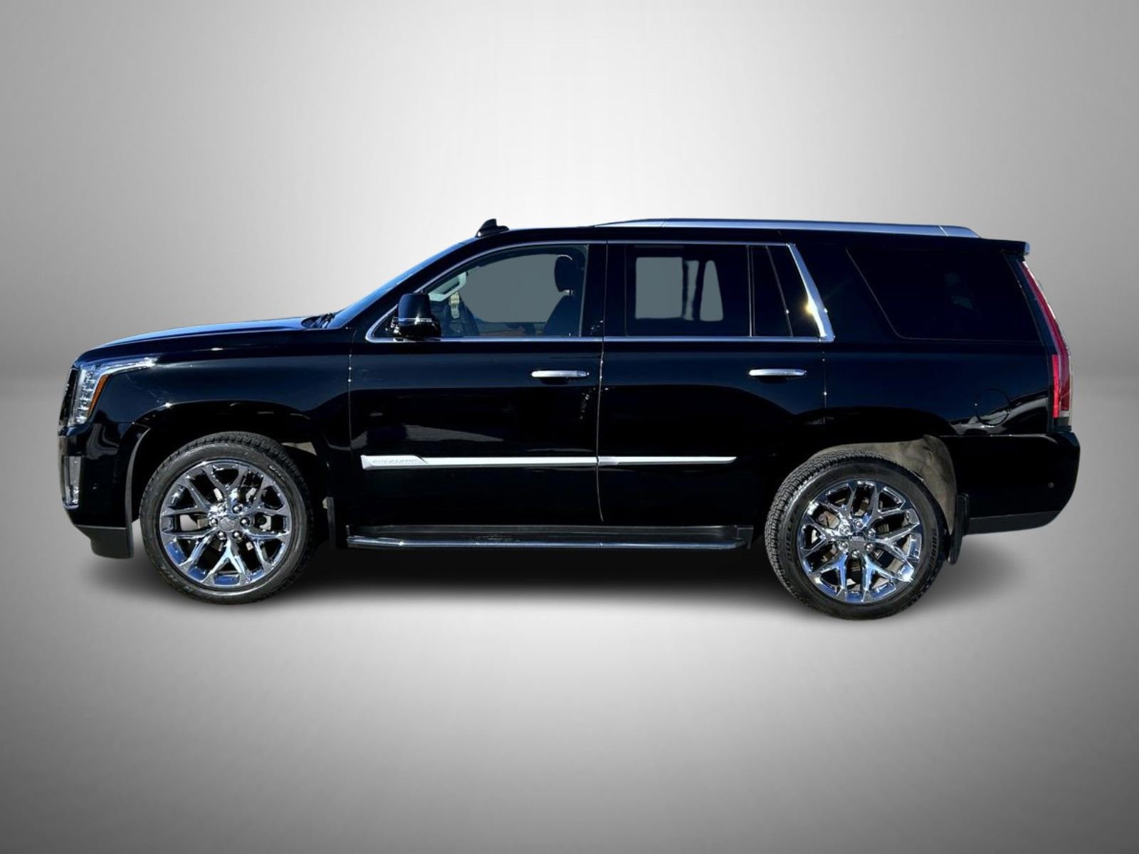Used 2019 Cadillac Escalade Luxury image 2