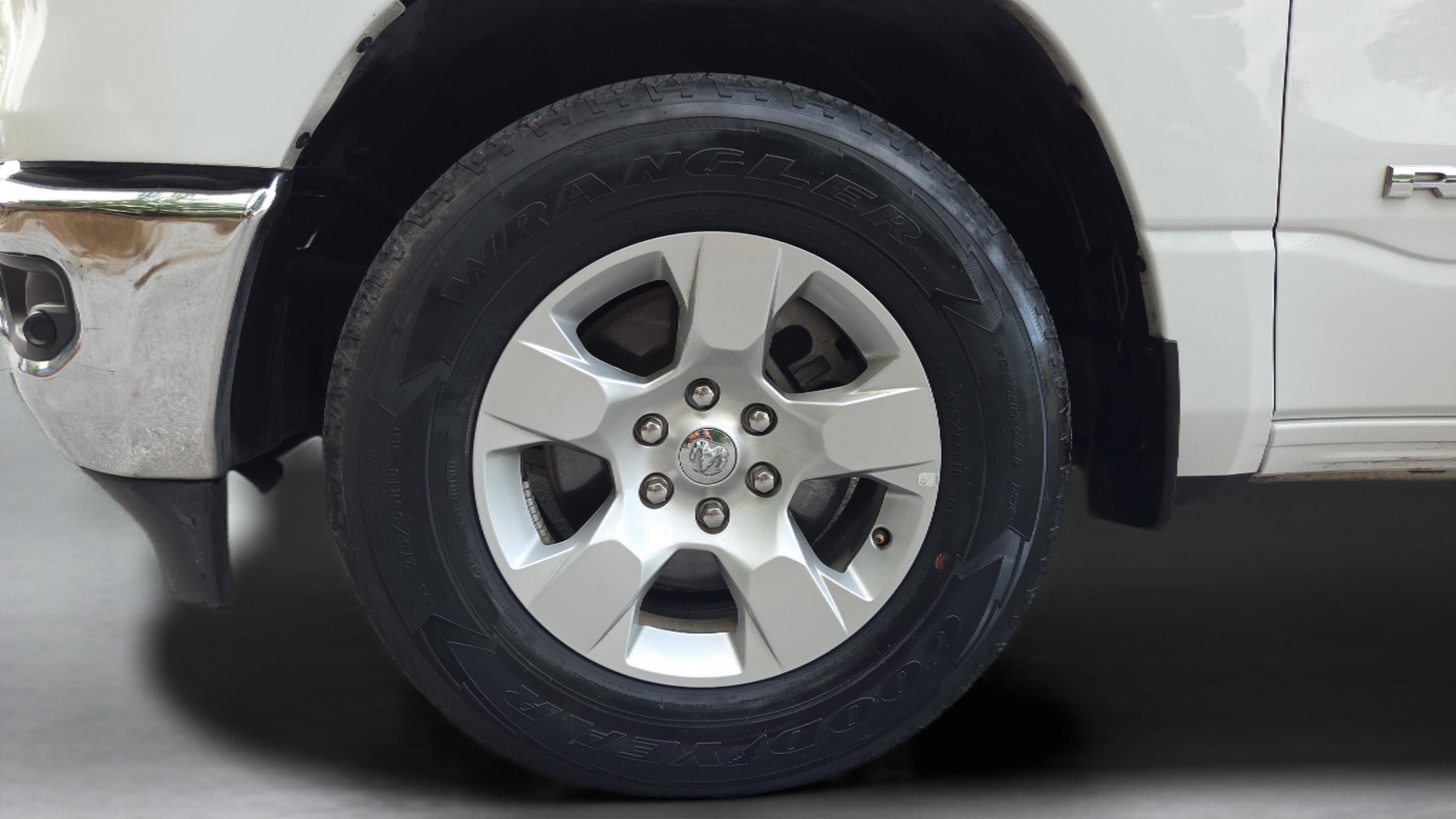 Used 2024 RAM 1500 Big Horn RWD image 30