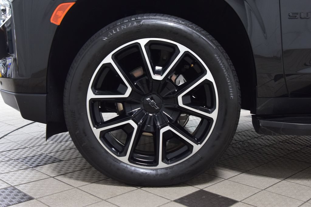 Used 2024 Chevrolet Suburban RST w/ Luxury Package AWD/4WD image 28