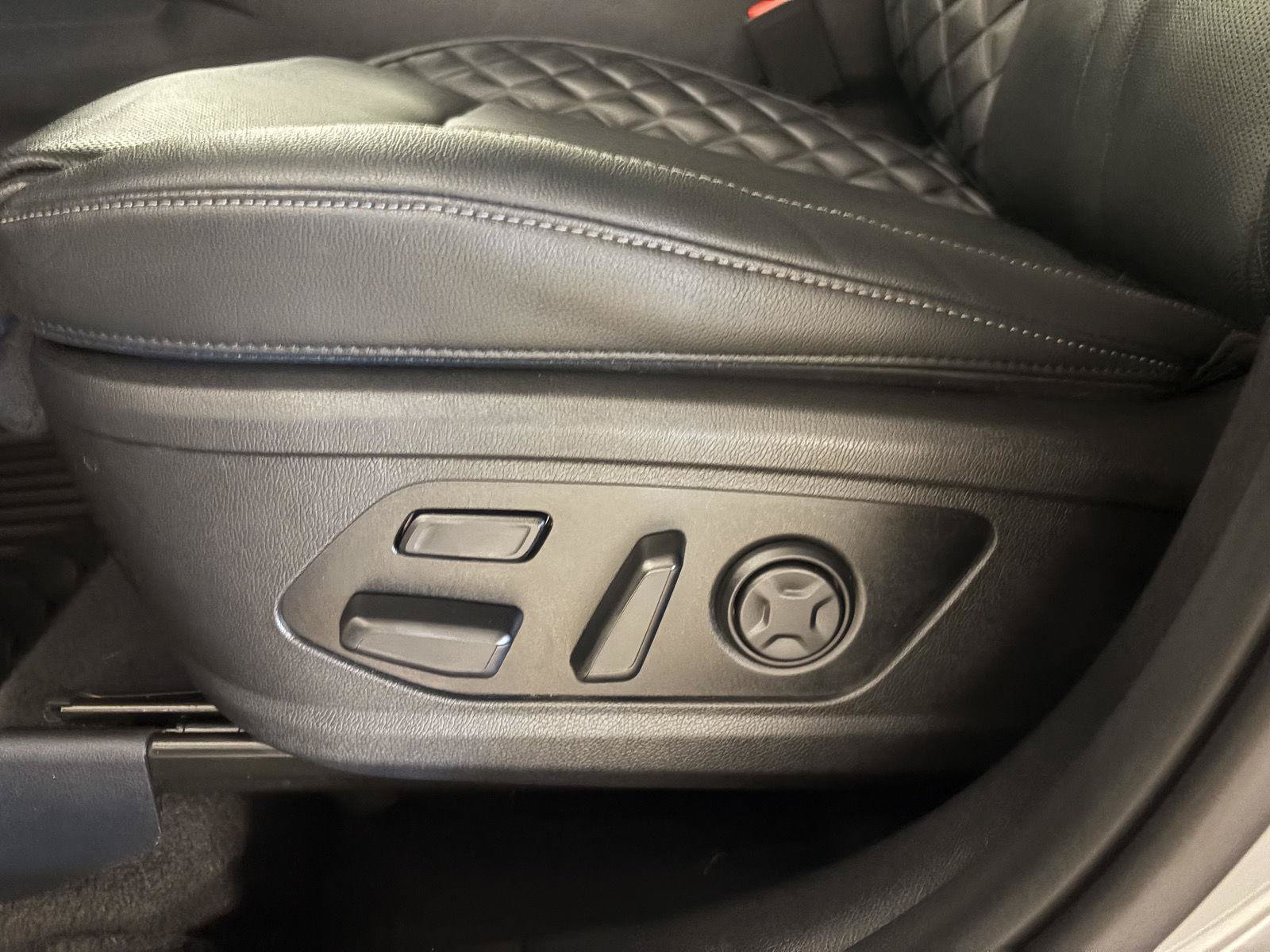 Used 2023 Kia Sorento SX Prestige AWD/4WD image 14