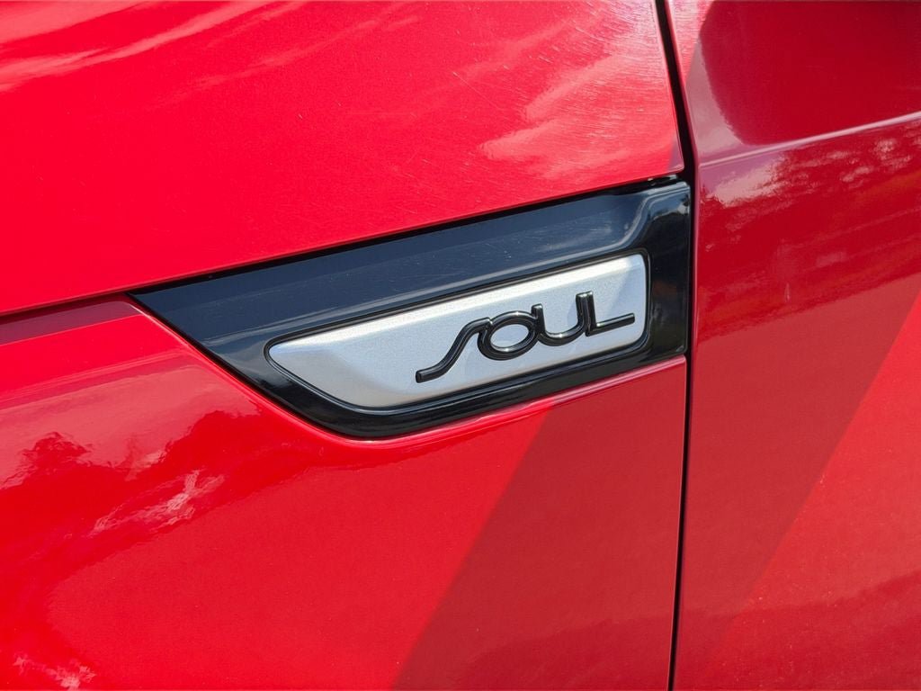 Used 2016 Kia Soul + w/ Designer's Package FWD image 32