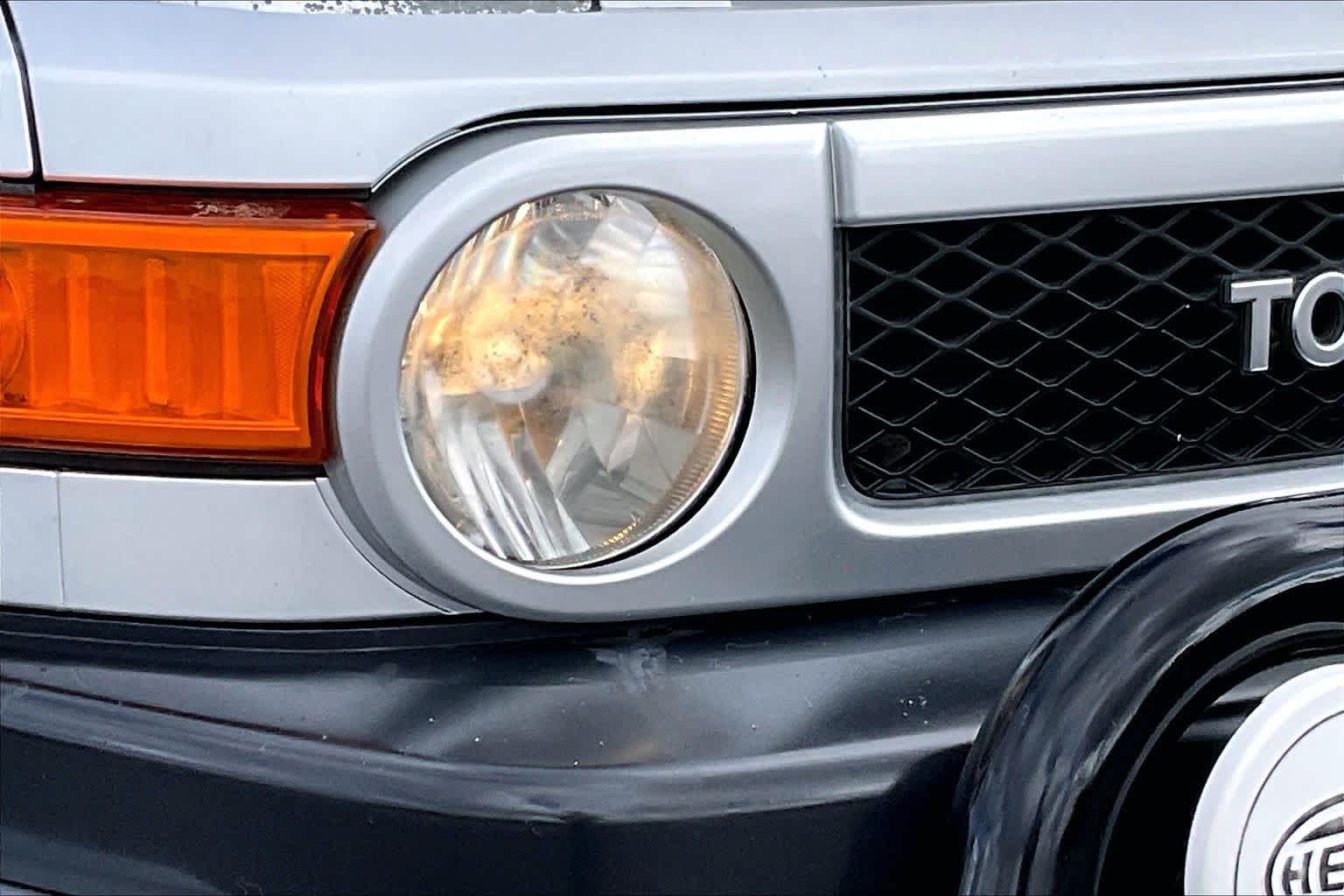 Used 2008 Toyota FJ Cruiser 2WD w/ Upgrade Pkg 2 image 21