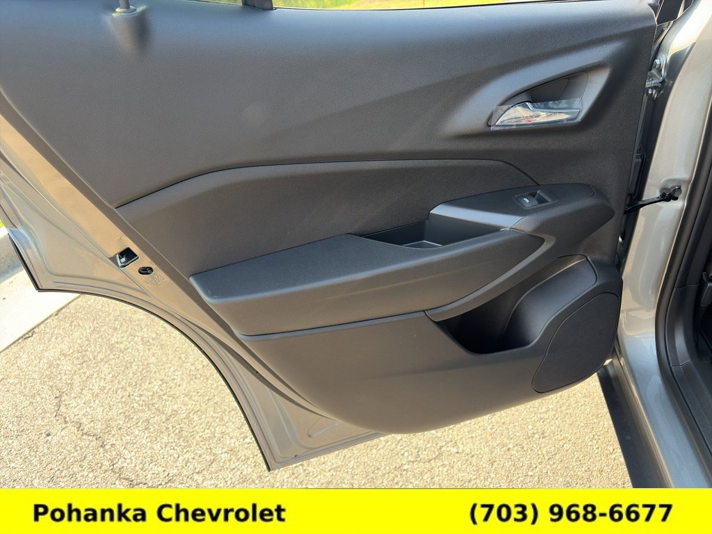 New 2026 Chevrolet Trax LT w/ Driver Confidence Package FWD image 24