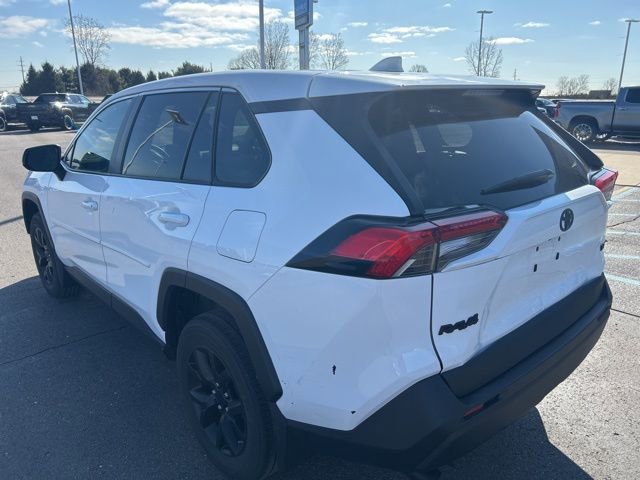 Used 2024 Toyota RAV4 LE image 7