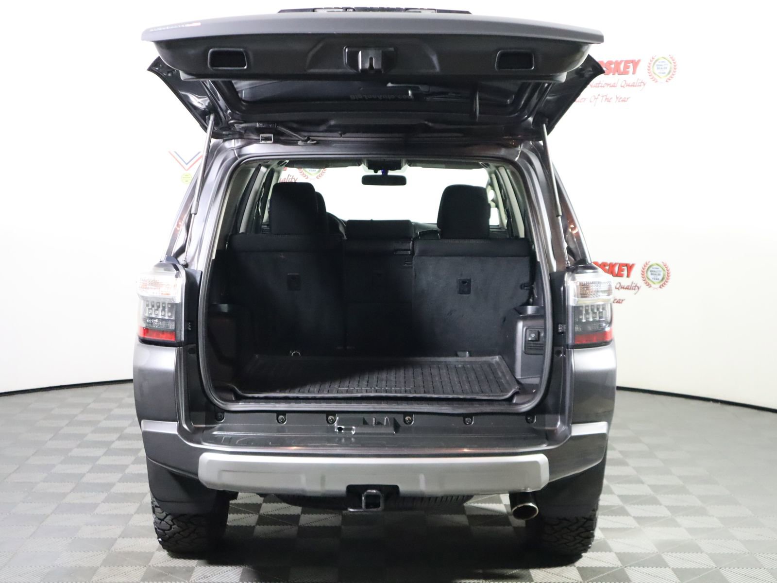 Used 2017 Toyota 4Runner TRD Off-Road w/ Convenience Package image 11