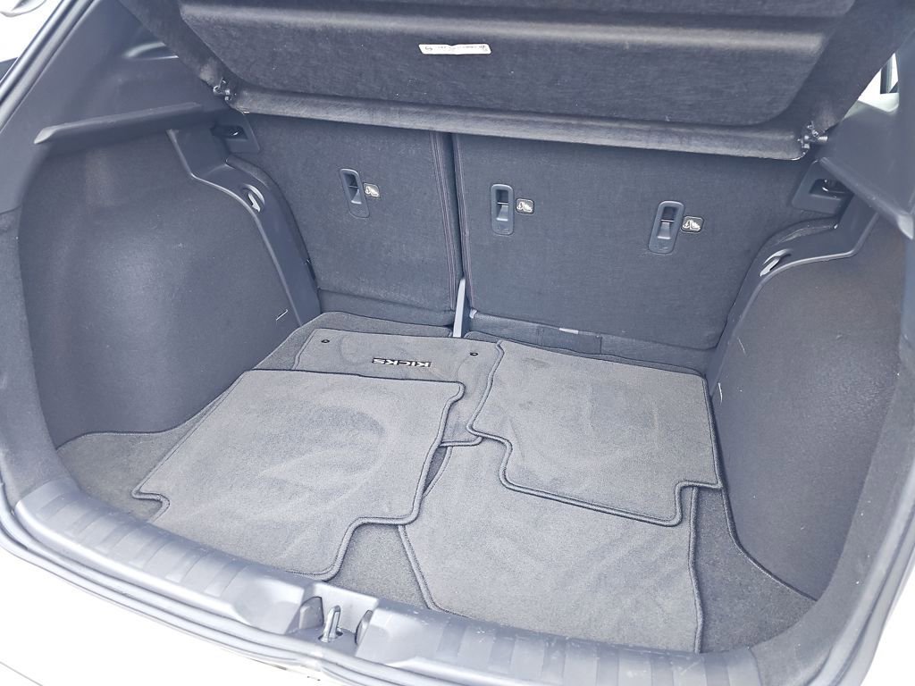 Used 2023 Nissan Kicks SR w/ SR Premium Package image 24