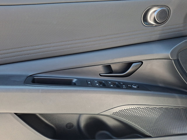 Certified 2025 Hyundai Elantra SEL FWD image 12