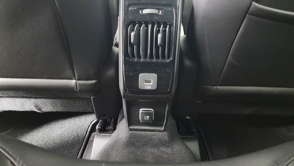 Used 2023 Jeep Compass Limited image 26