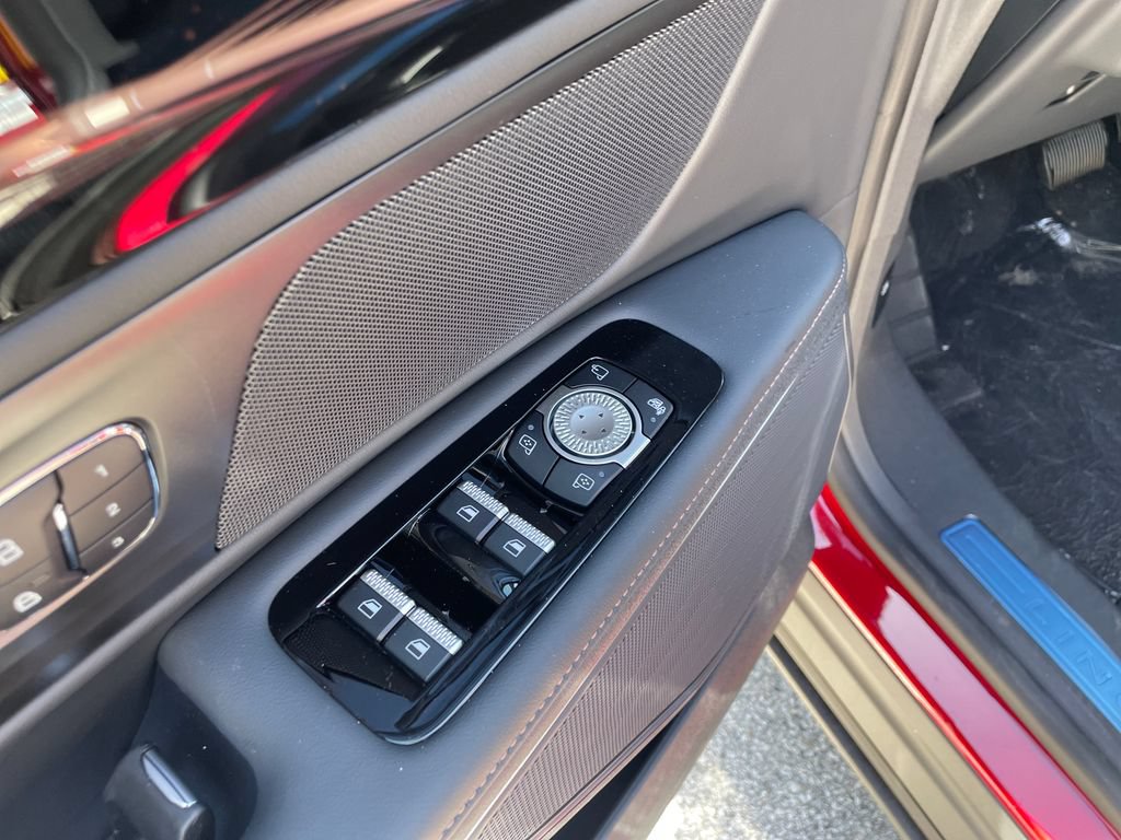 New 2026 Lincoln Nautilus Premier AWD/4WD image 11