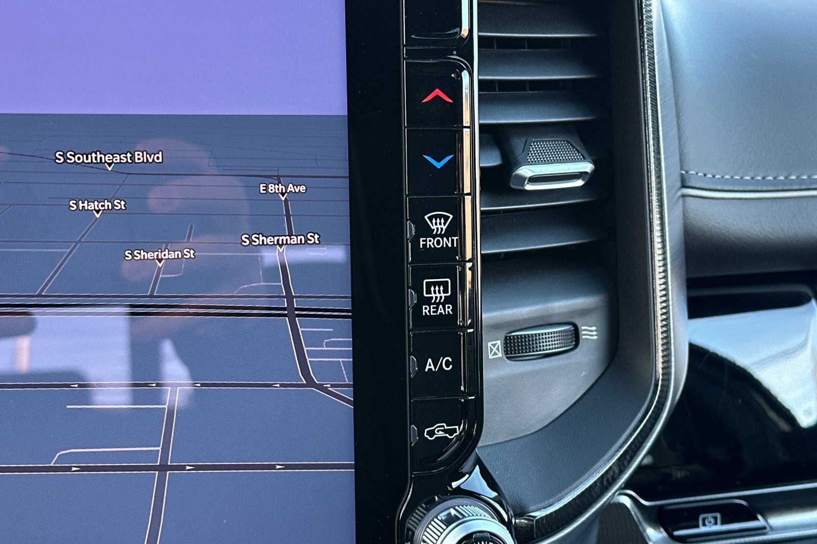 Used 2025 RAM 2500 Rebel w/ Rebel Level 2 Equipment Group image 29