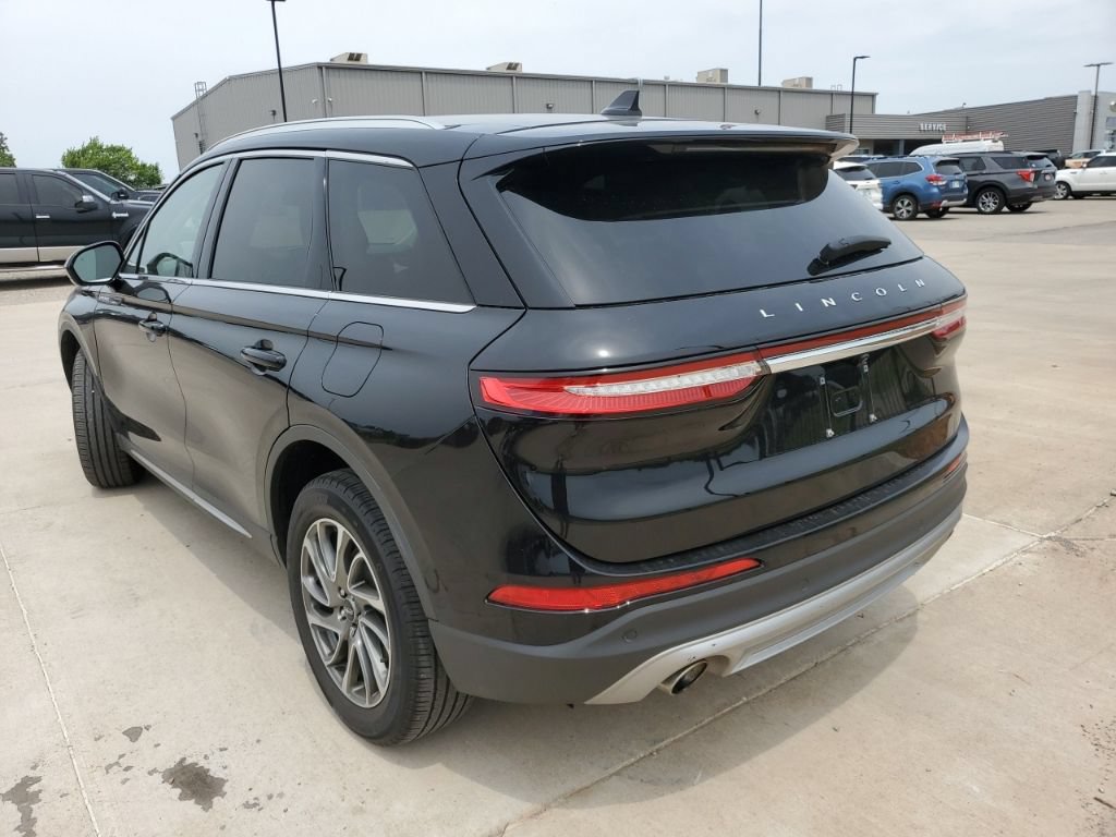 Used 2022 Lincoln Corsair FWD w/ Equipment Group 101A image 4