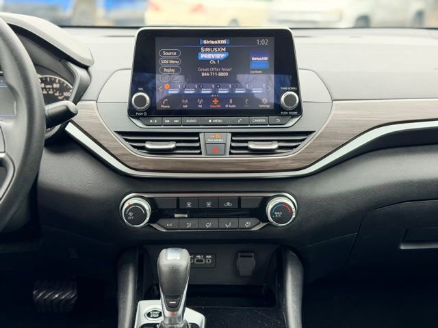 Used 2024 Nissan Altima 2.5 SV image 21