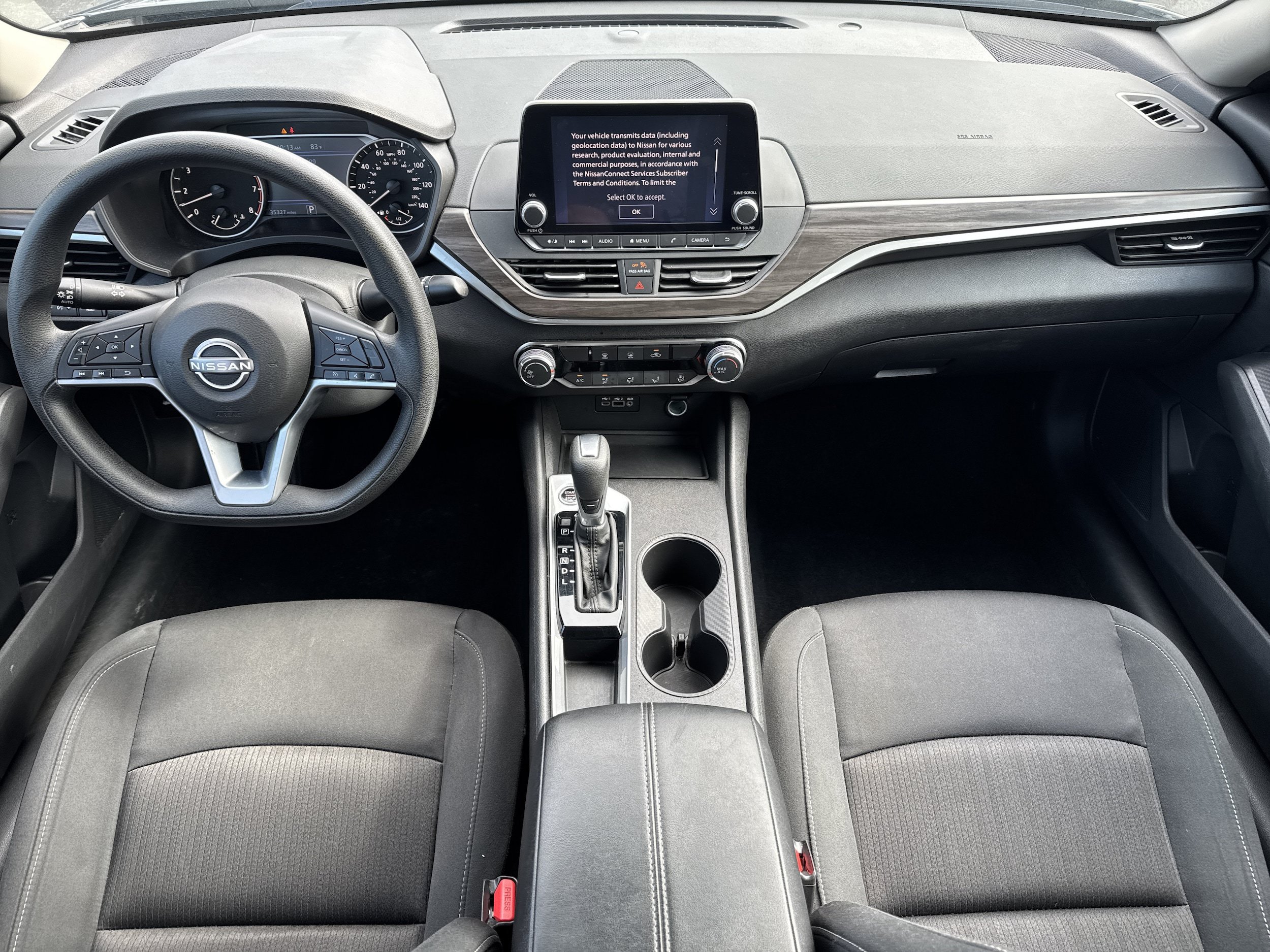 Used 2025 Nissan Altima 2.5 SV FWD image 14