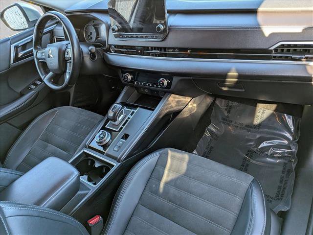 Used 2024 Mitsubishi Outlander SE image 20