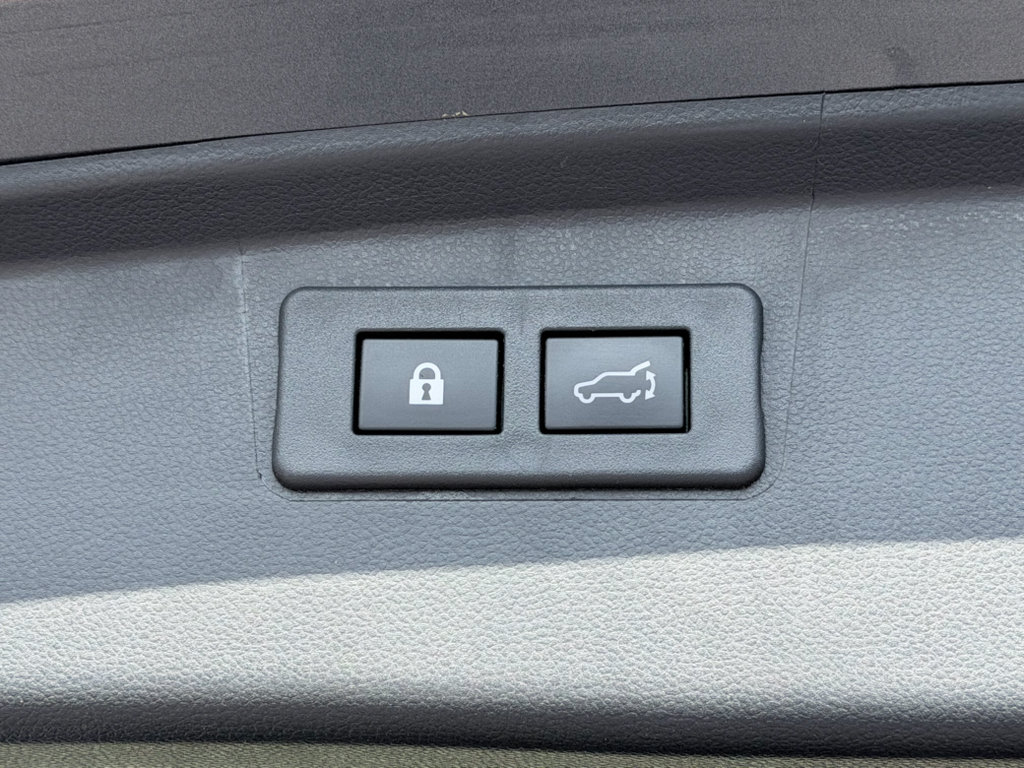 Used 2024 Subaru Outback Limited AWD/4WD image 10