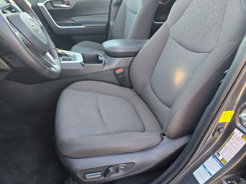 Certified 2022 Toyota RAV4 XLE w/ Convenience Package AWD/4WD image 24