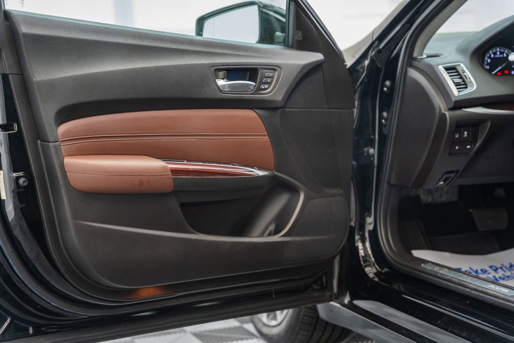 Used 2016 Acura TLX V6 w/ Technology Package image 35