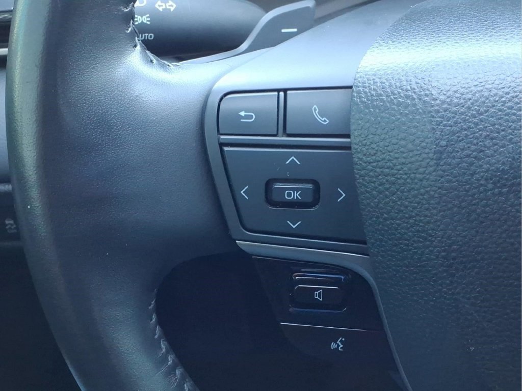 Used 2025 Toyota Camry XSE FWD image 22