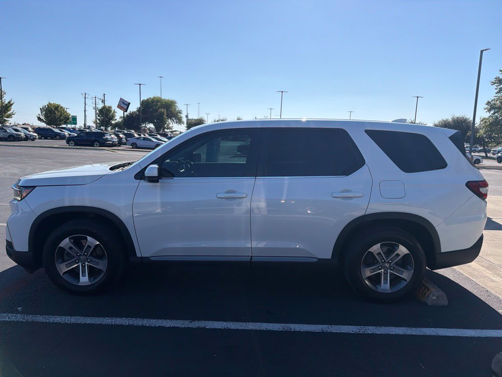 Used 2025 Honda Pilot EX-L image 1