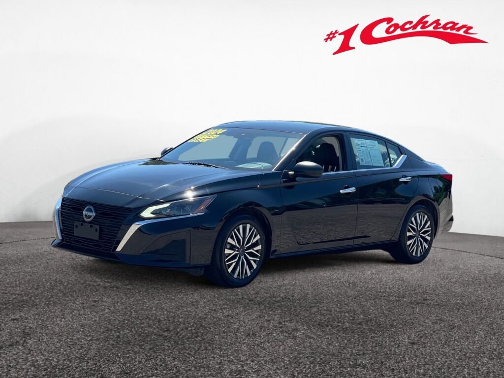 Used 2024 Nissan Altima 2.5 SV FWD image 32