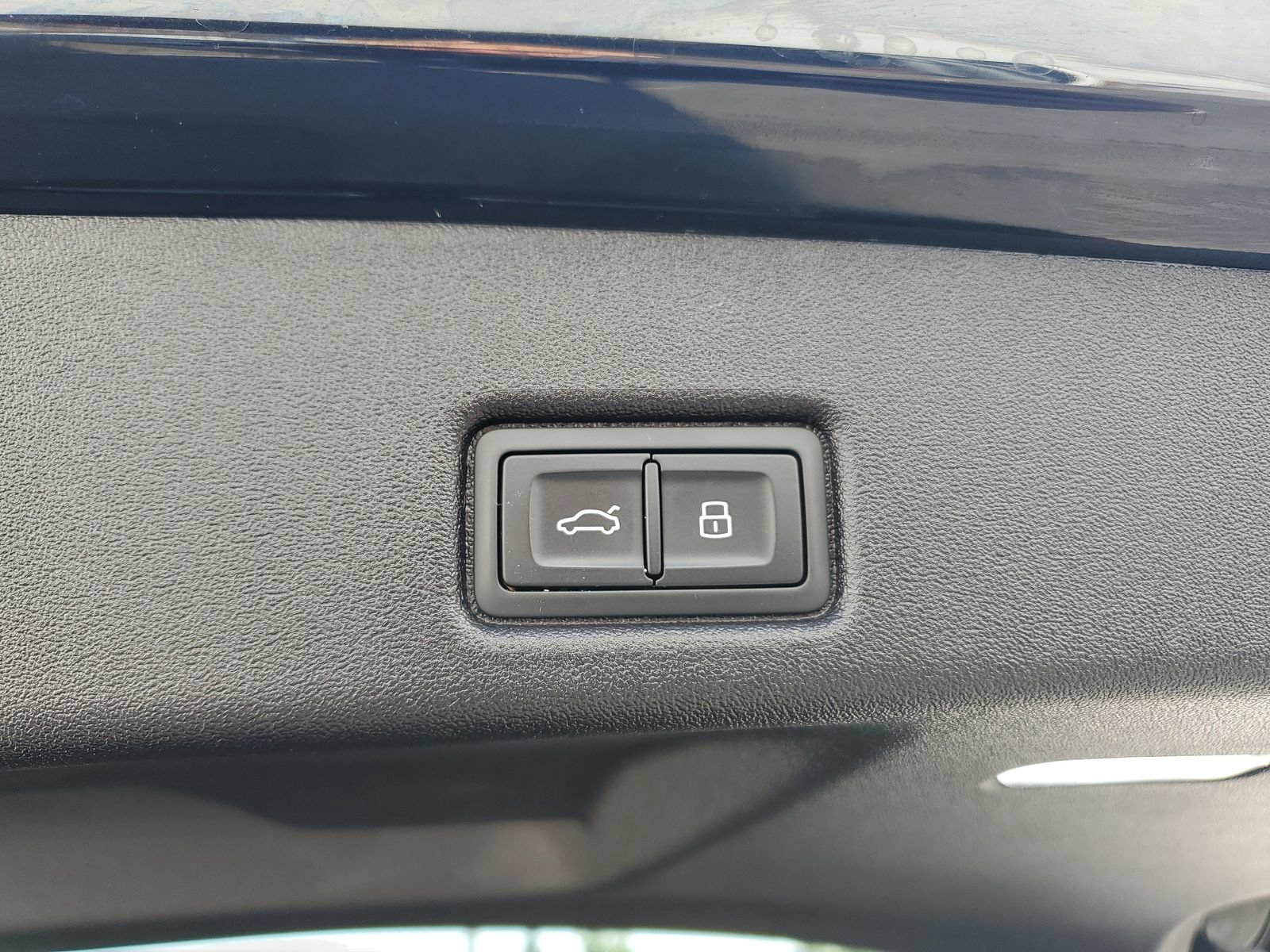 Used 2025 Audi Q5 Premium w/ Premium Plus AWD/4WD image 9