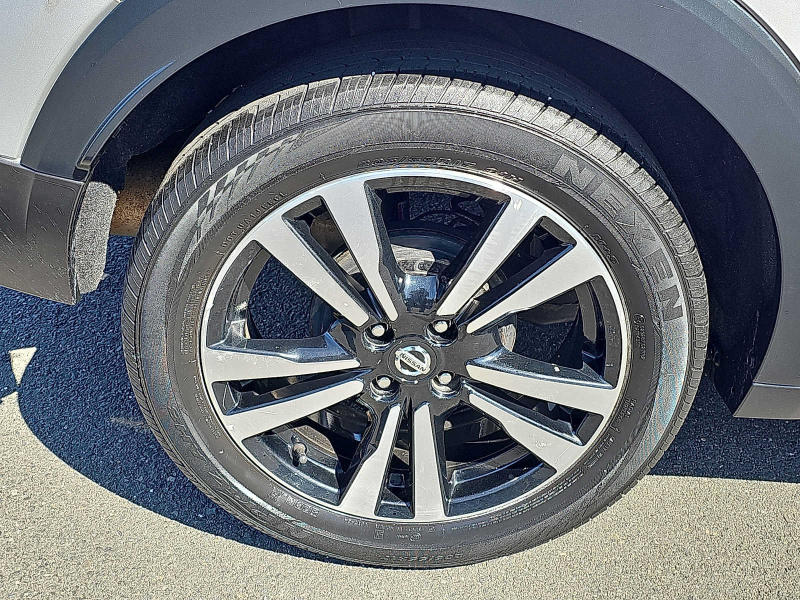 Used 2019 Nissan Kicks SV FWD image 8