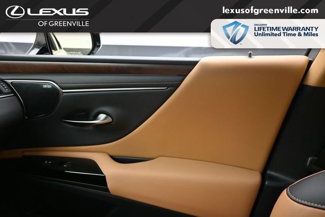 Used 2024 Lexus ES 300h w/ Accessory Package (Z1) FWD image 15