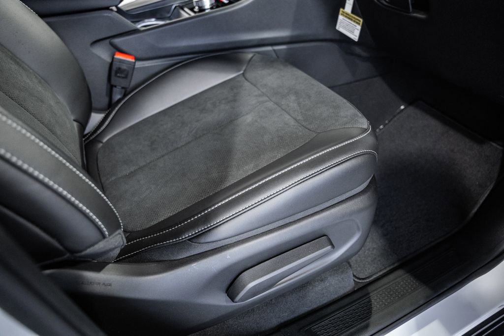 New 2025 Jeep Grand Cherokee Altitude image 31