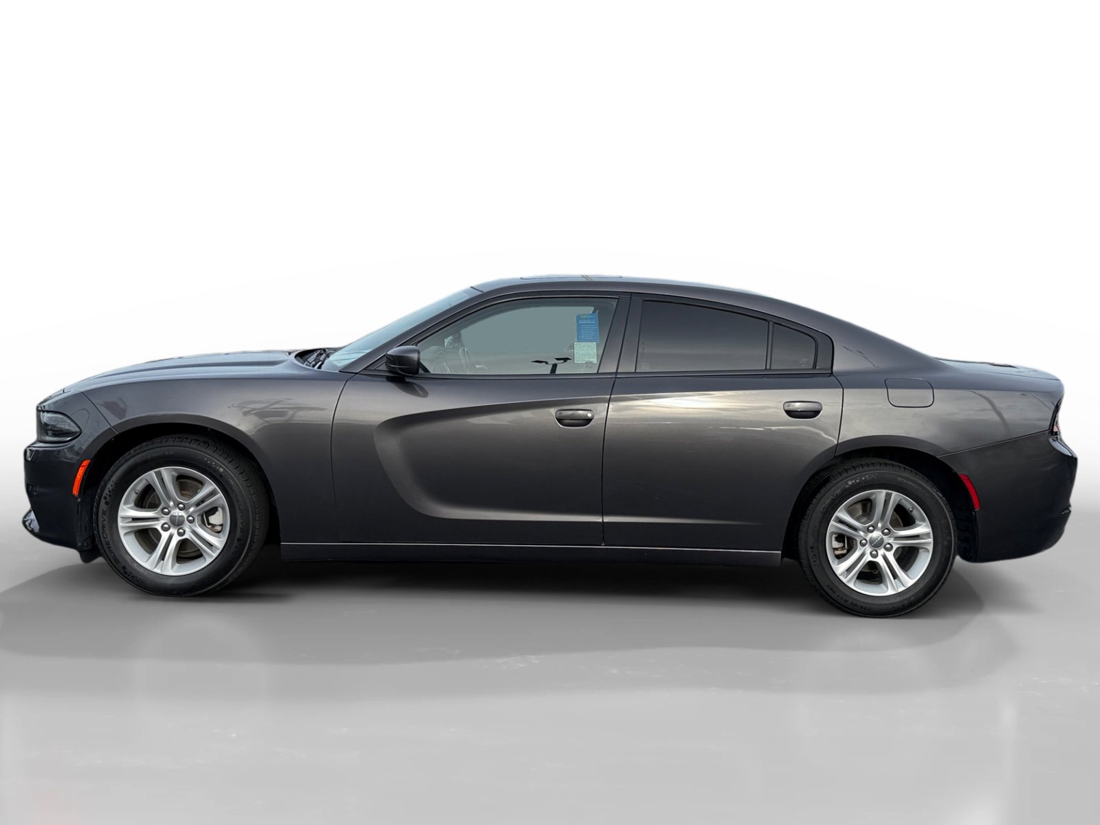 Used 2022 Dodge Charger SXT w/ Leather Interior Group image 2