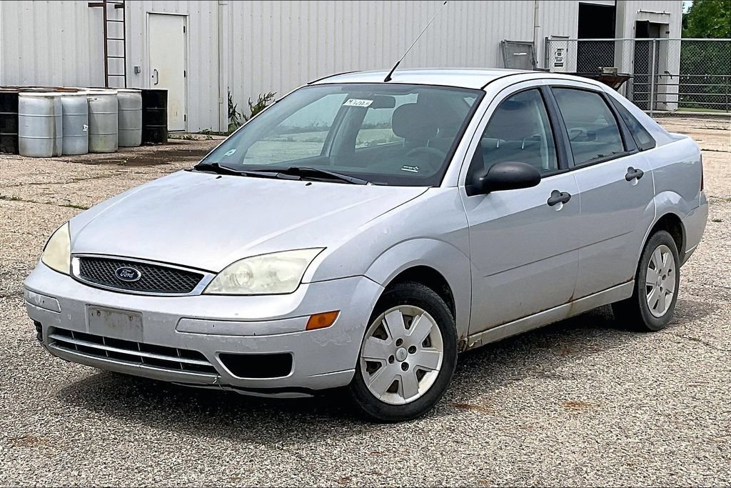 Used 2006 Ford Focus ZX4 Sedan FWD image 2