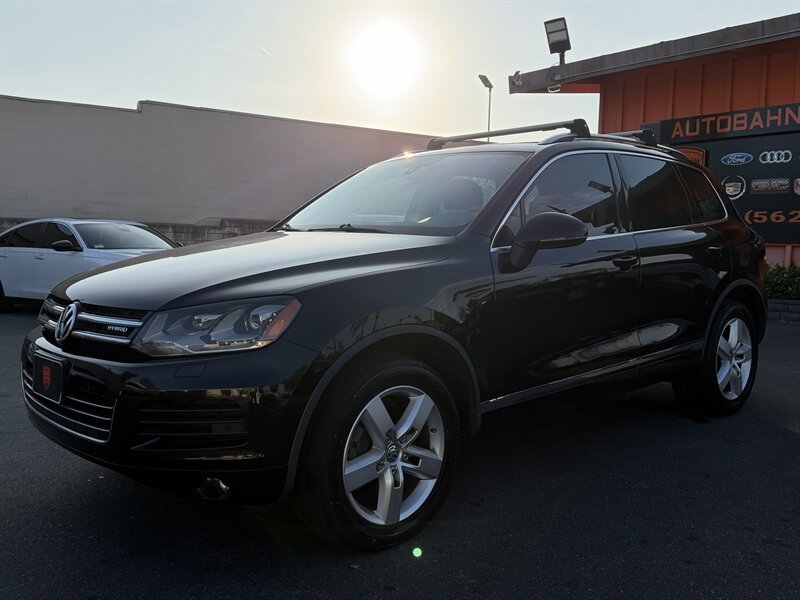 Used 2012 Volkswagen Touareg Hybrid AWD/4WD image 9
