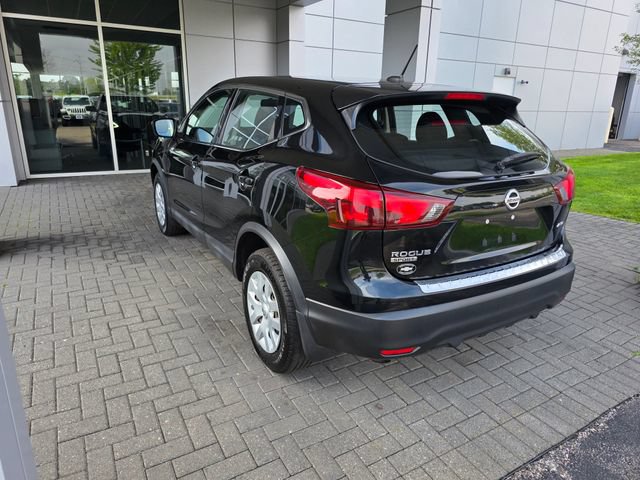 Used 2019 Nissan Rogue Sport S AWD/4WD image 2