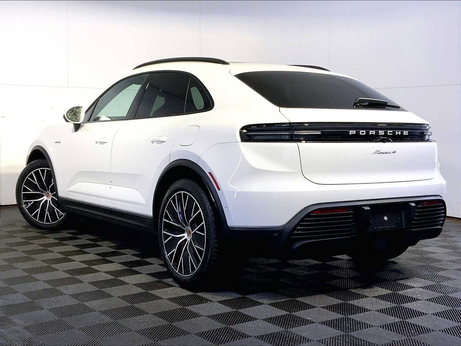 New 2026 Porsche Macan 4 Electric AWD/4WD image 3