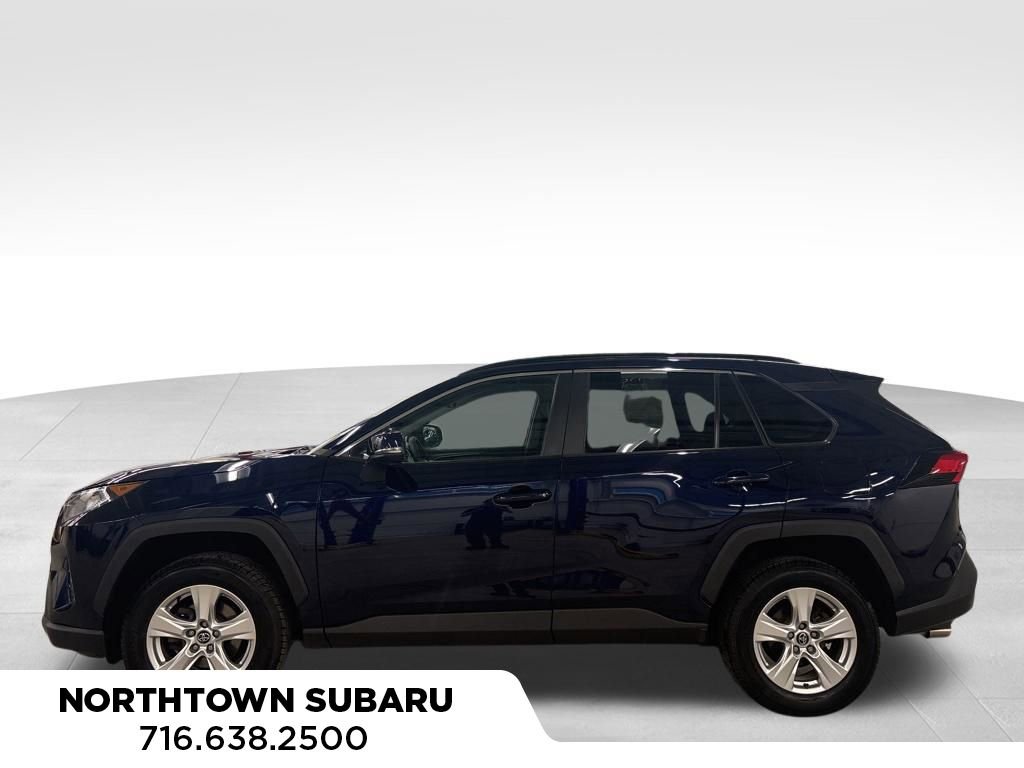 Used 2020 Toyota RAV4 XLE w/ Carpet Mat Package AWD/4WD image 11
