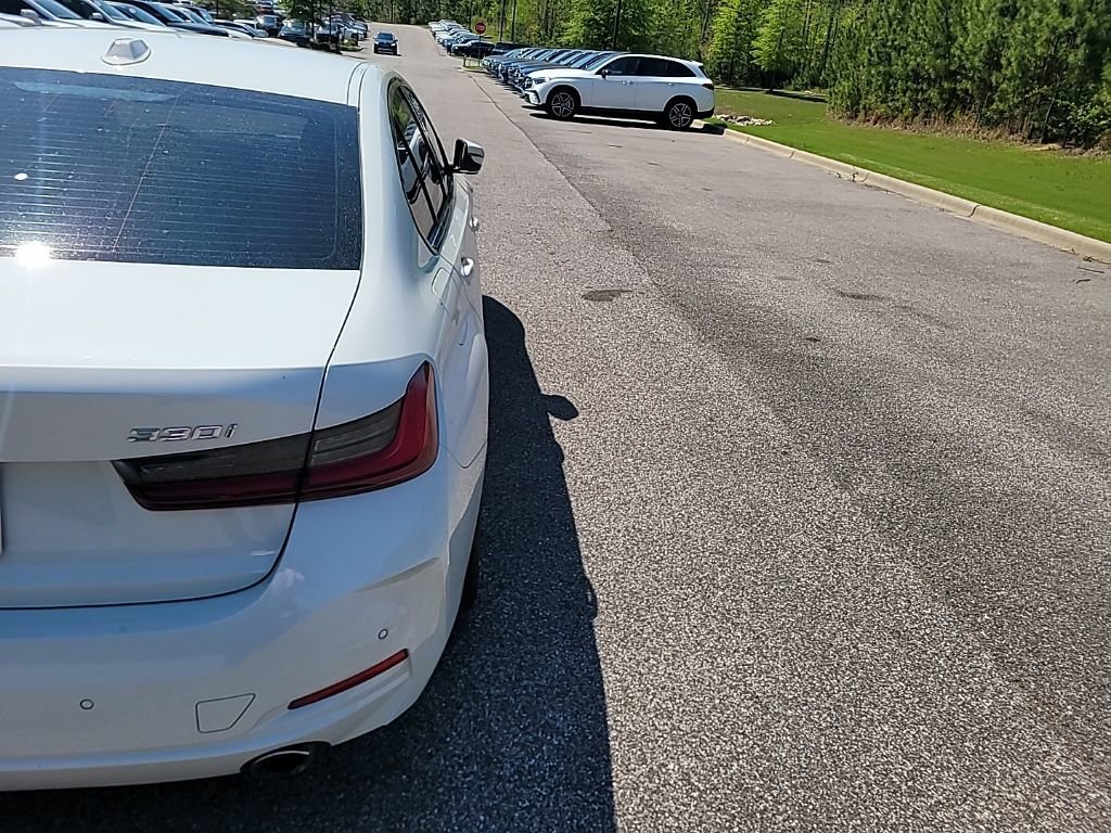 Used 2023 BMW 330i xDrive Sedan w/ Driving Assistance Package image 8