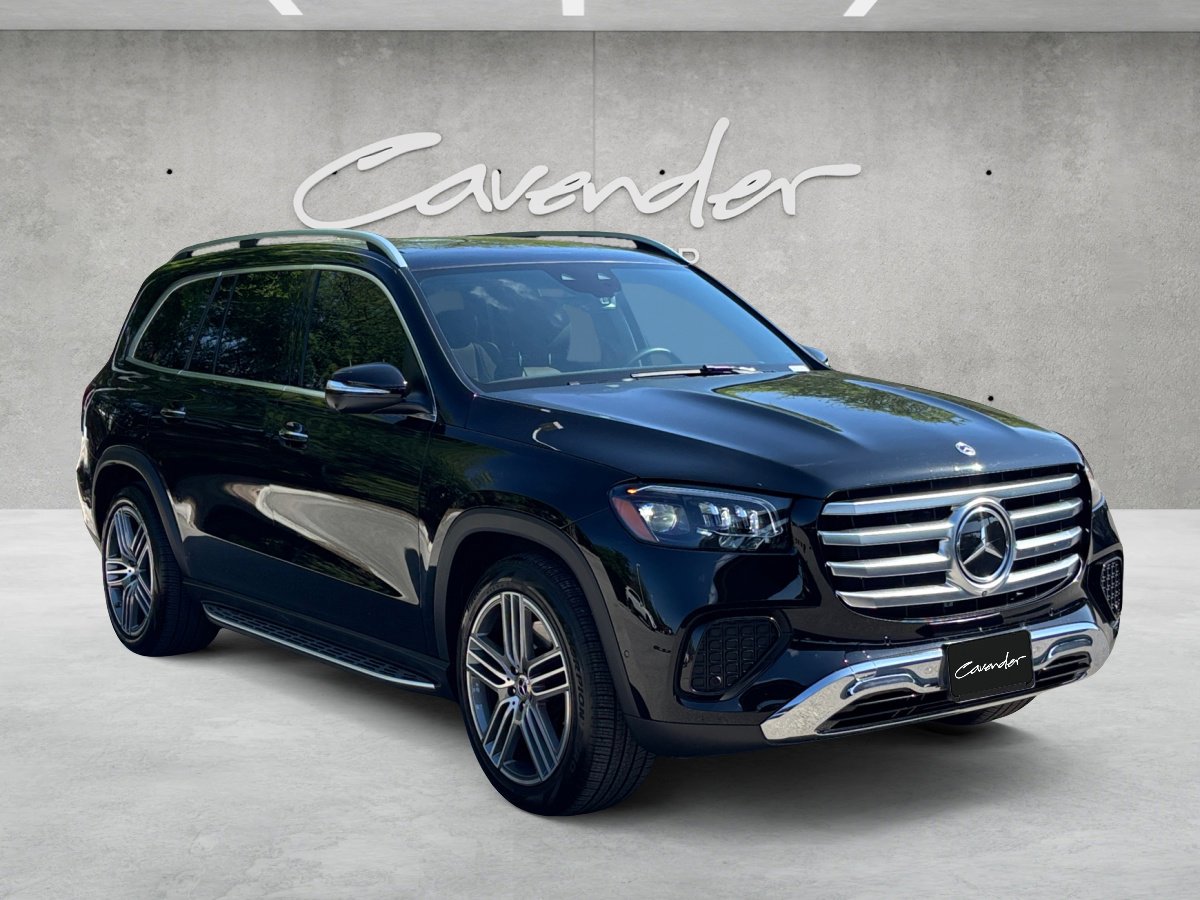 Used 2025 Mercedes-Benz GLS 450 4MATIC image 2