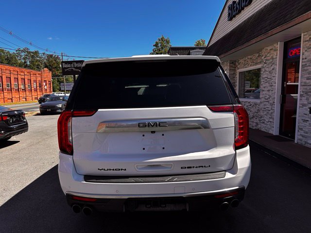 Used 2023 GMC Yukon XL Denali AWD/4WD image 6
