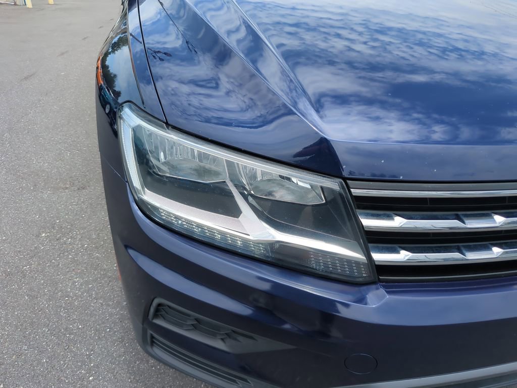 Used 2021 Volkswagen Tiguan SE FWD image 11