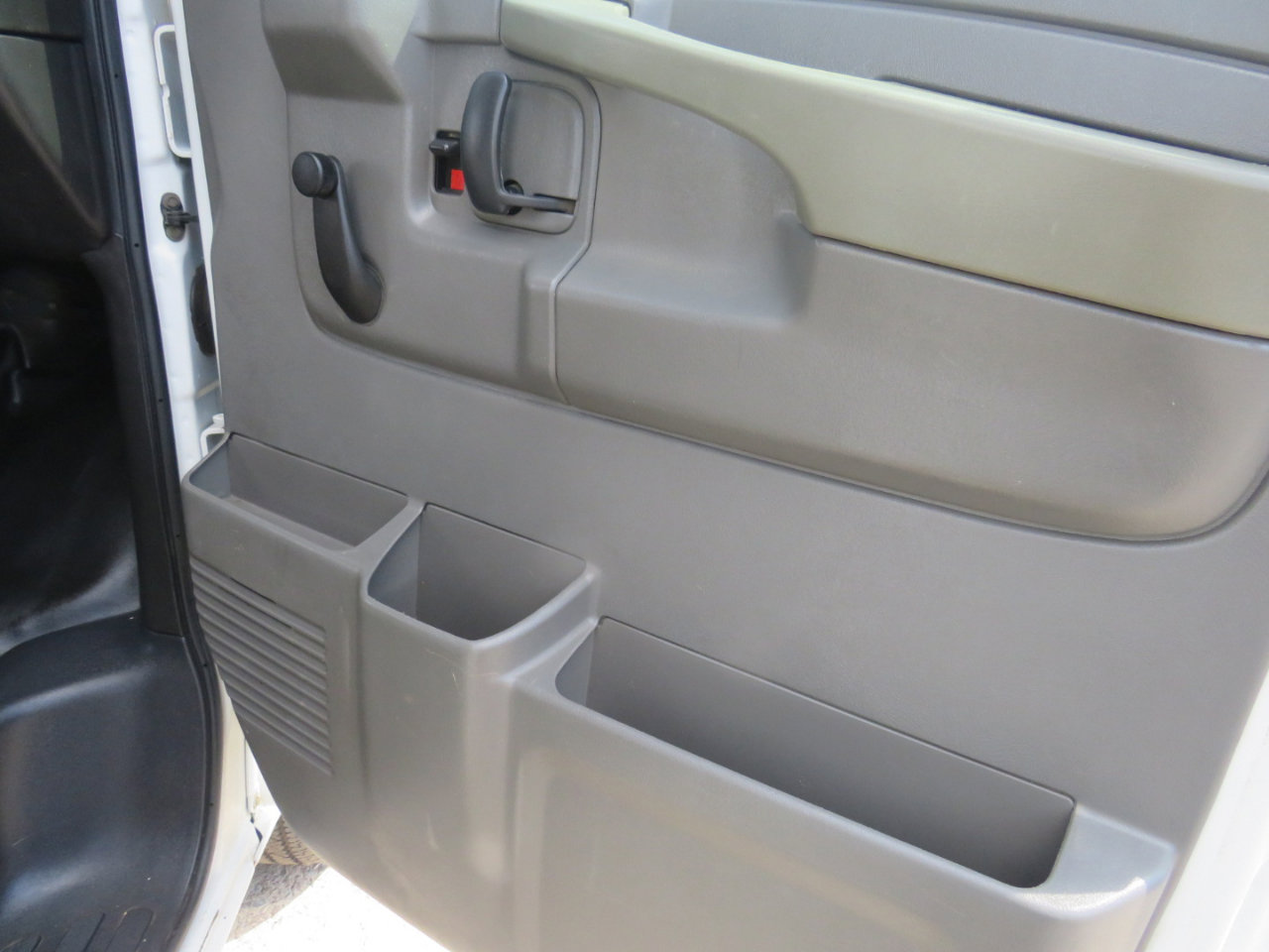 Used 2009 Chevrolet Express 2500 Extended image 29