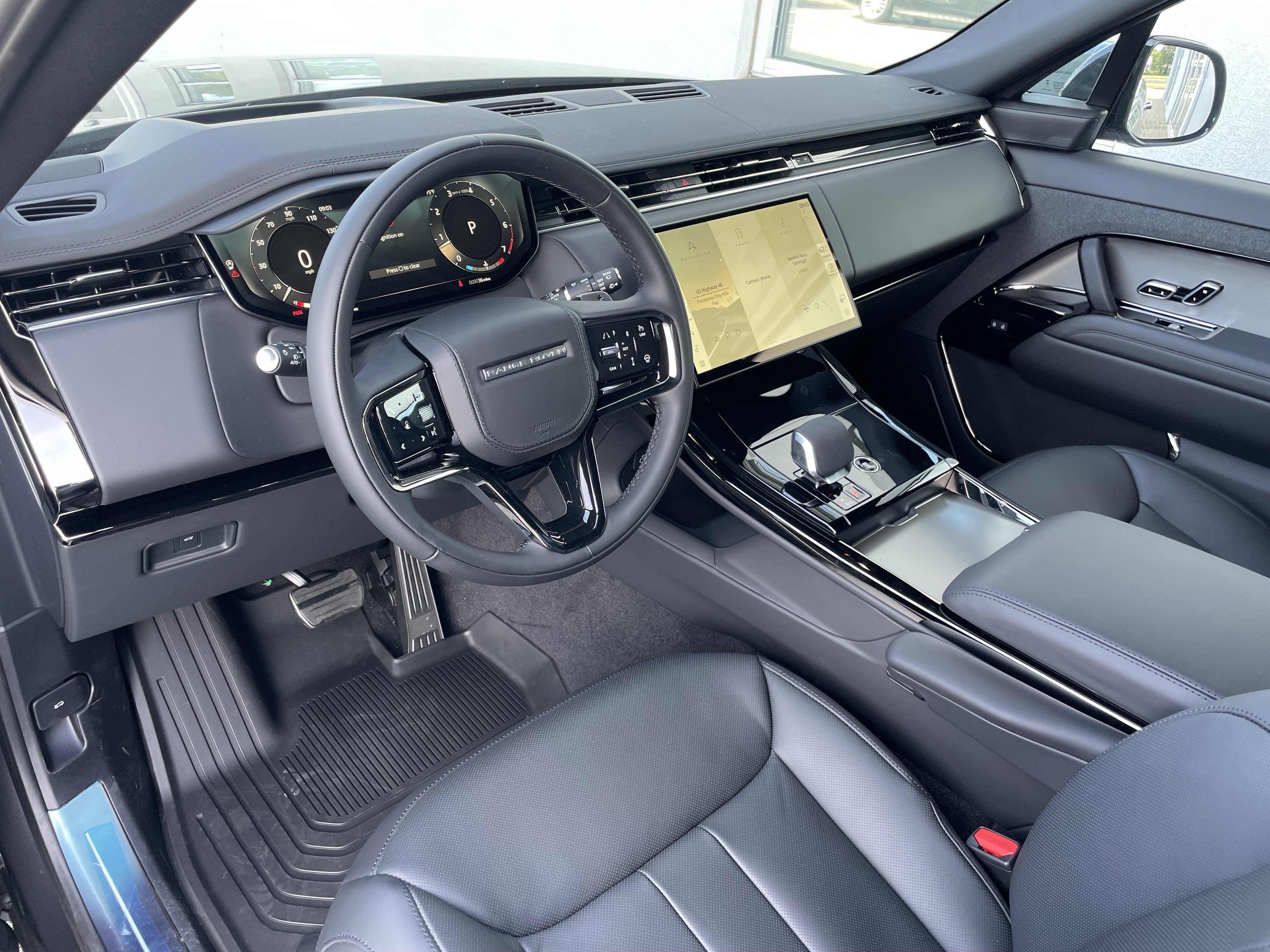 New 2025 Land Rover Range Rover Sport Dynamic SE image 13