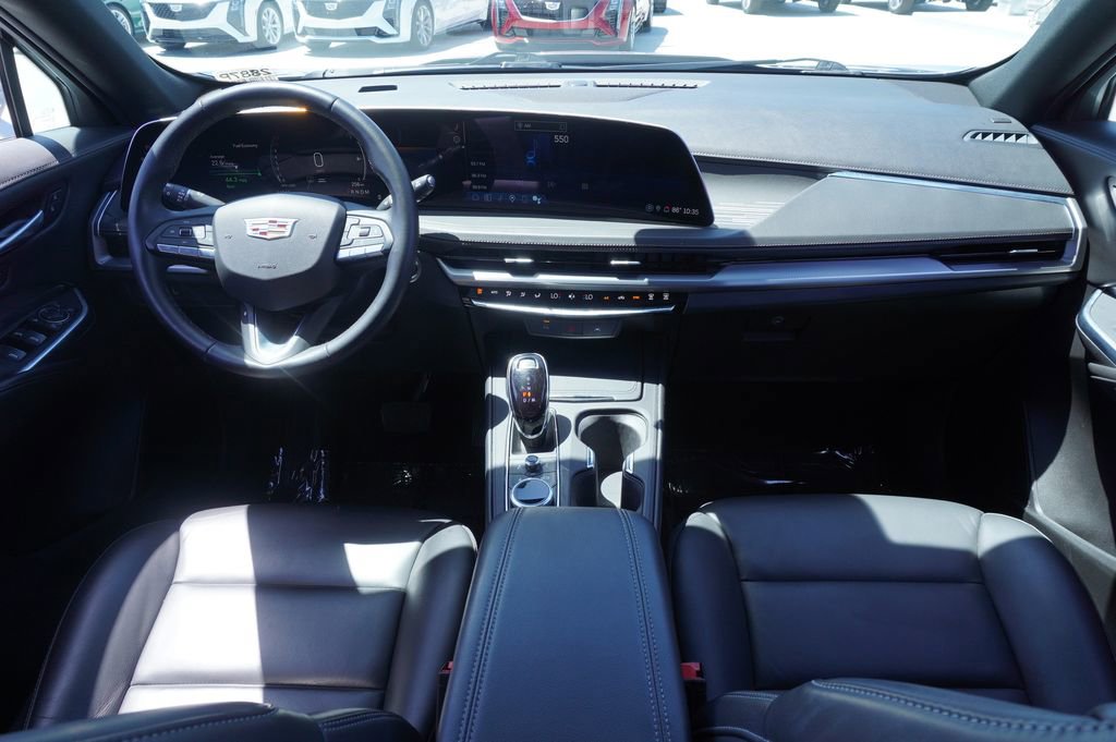 Used 2025 Cadillac XT4 Premium Luxury FWD image 11