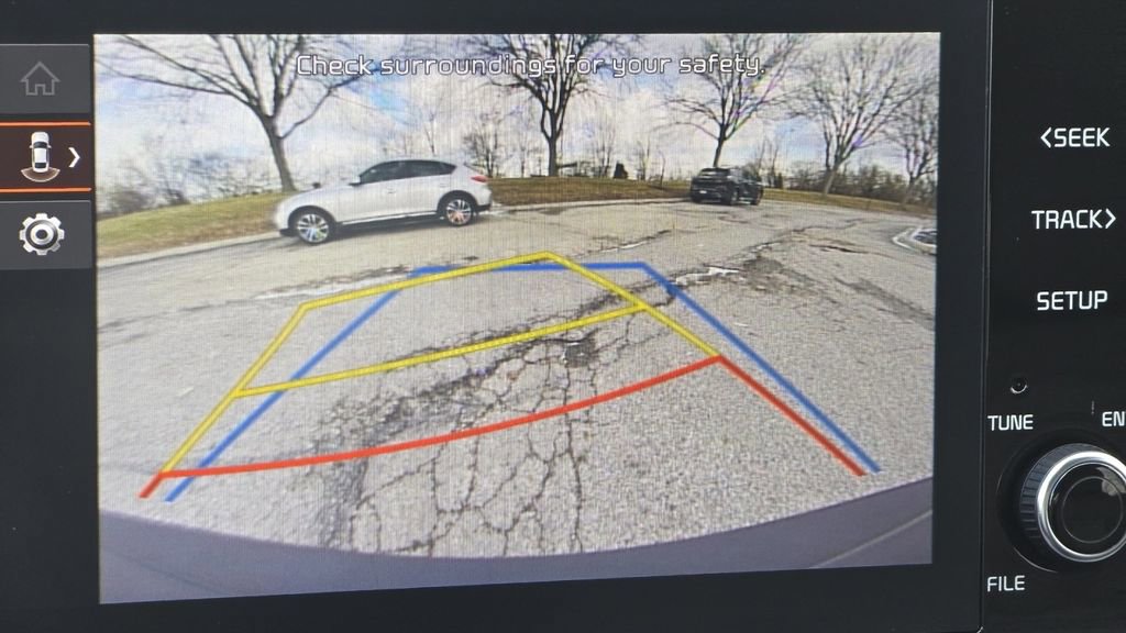 Used 2023 Kia Sportage LX image 3