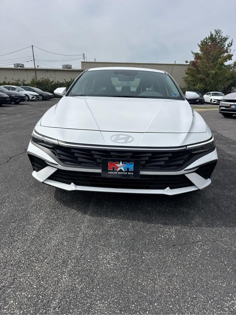 New 2026 Hyundai Elantra SE FWD image 11