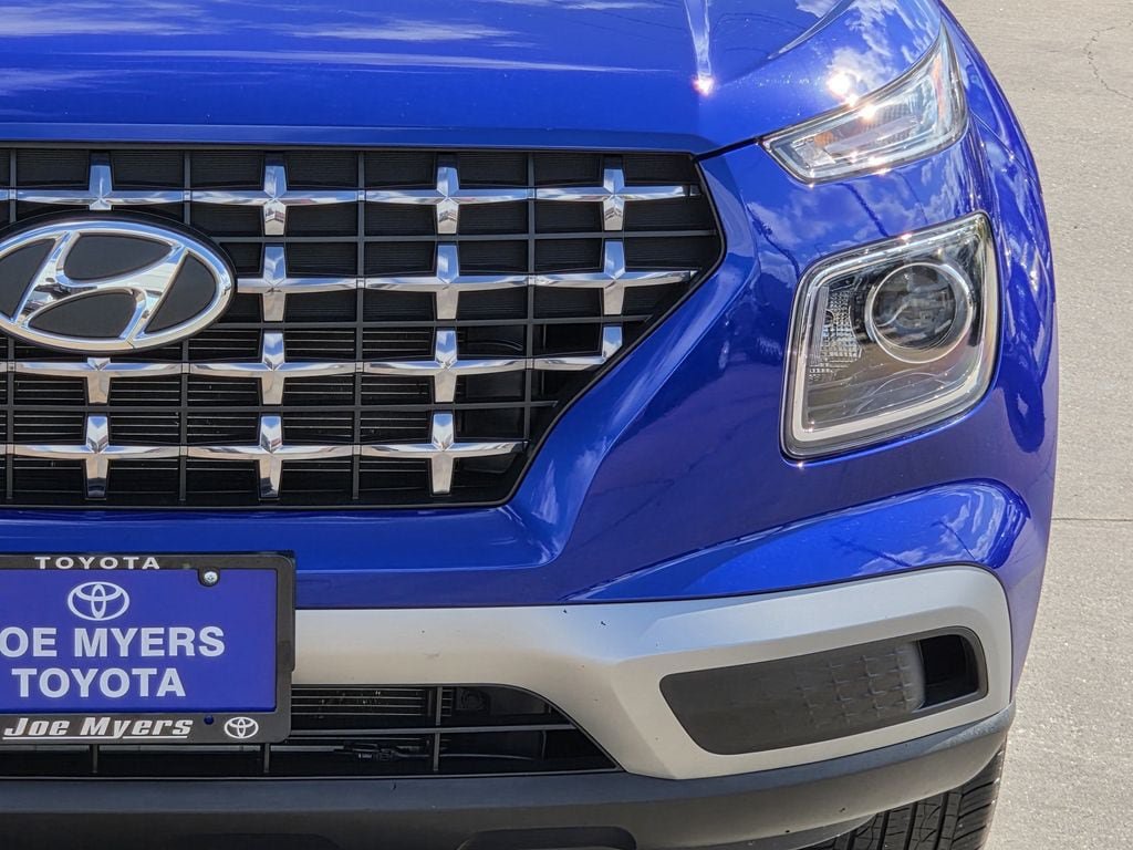 Used 2026 Hyundai Venue SEL FWD image 4