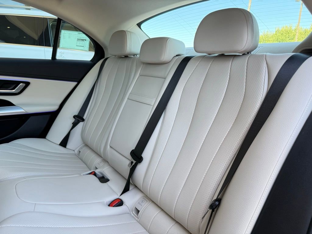 Used 2025 Mercedes-Benz E 350 Sedan image 13