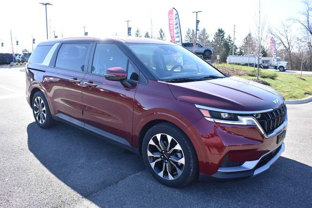 Certified 2023 Kia Carnival EX