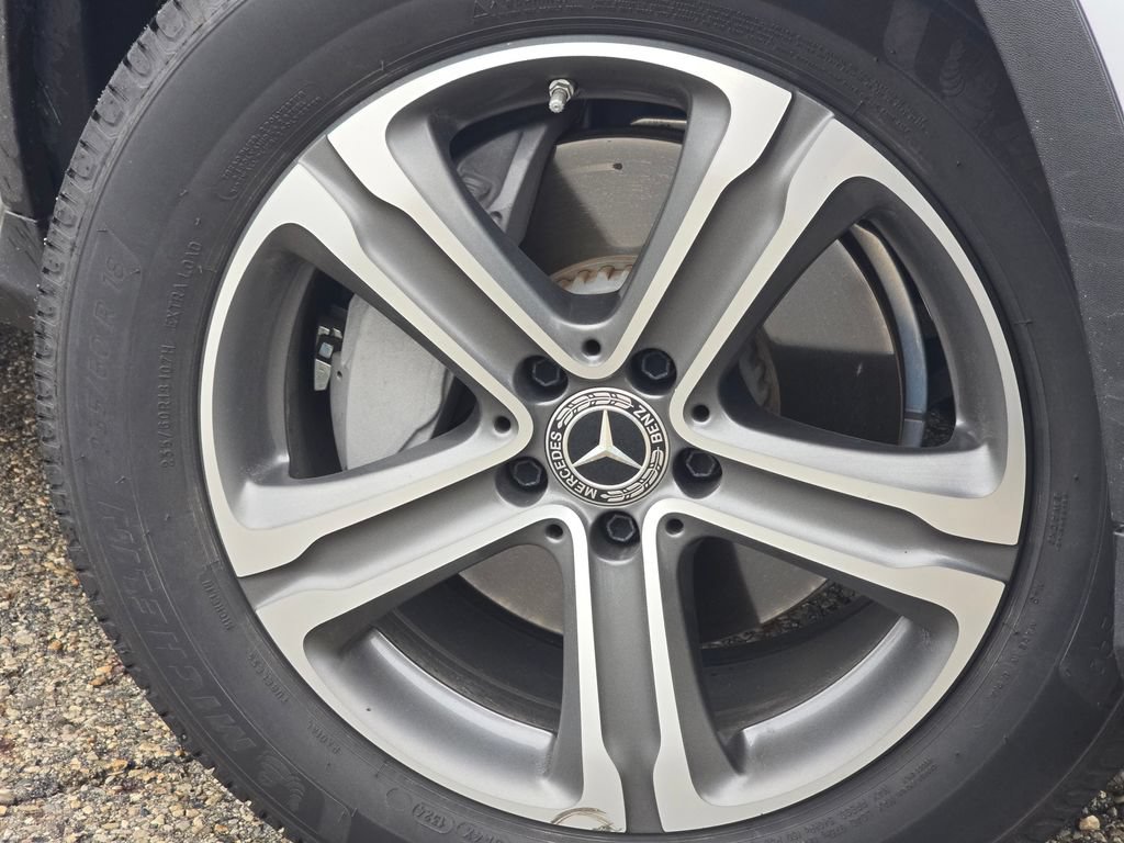 Used 2019 Mercedes-Benz GLC 300 4MATIC image 9